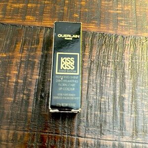 Kiss kiss shine bloom 521 kiss to stay